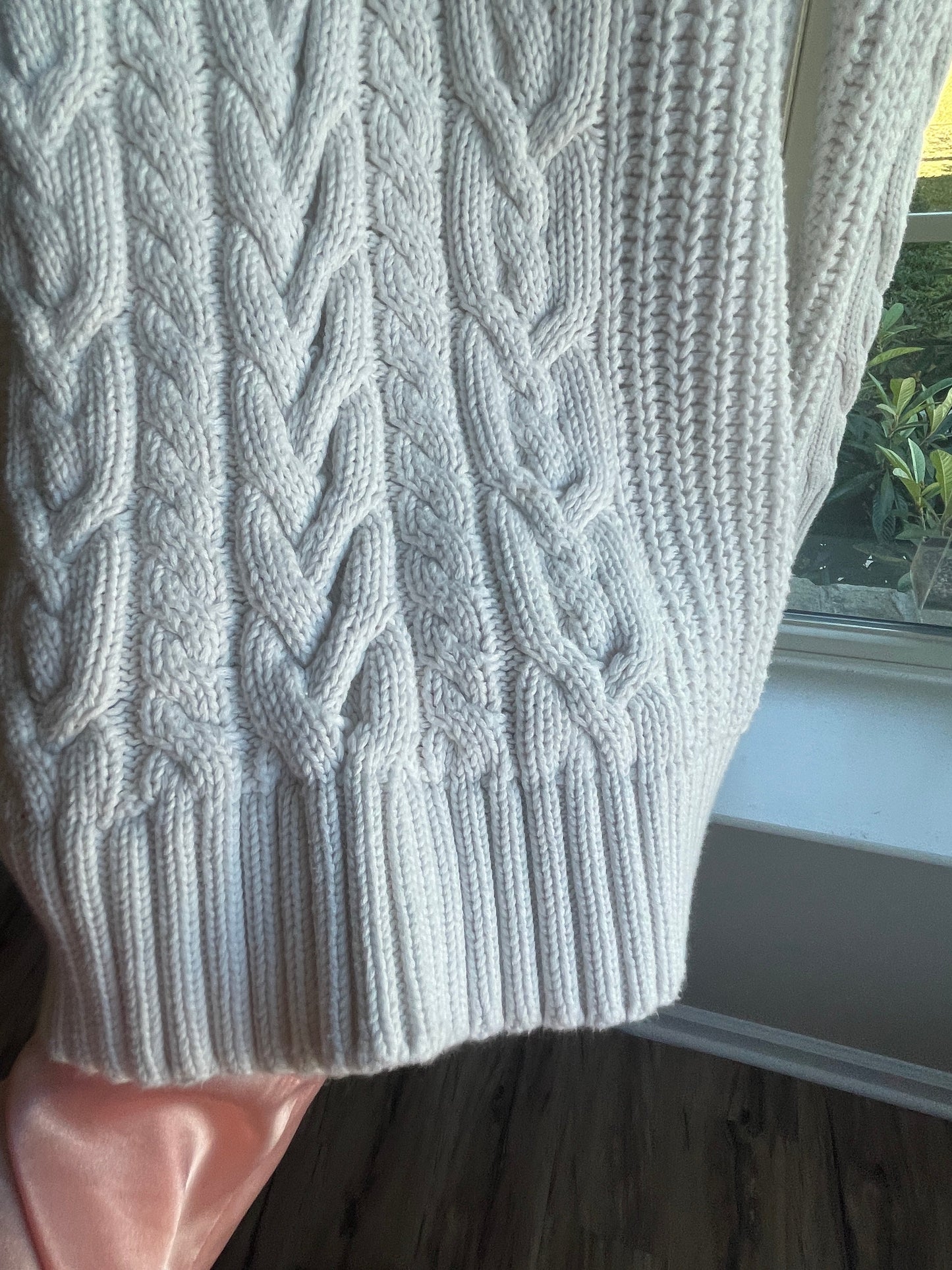 Beautiful Snow-White Turtleneck